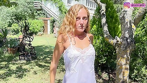 Vestida Con Freutoy En El Jardin, Para Guardar El Creampie En Mi Culo!