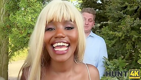 Lexi Luv - Public Hunter