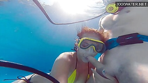Underwater Blowjob And Hand Job By Polina Rucheyok